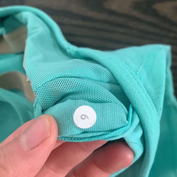 Lululemon Power Y tank - Picture 2 of 4